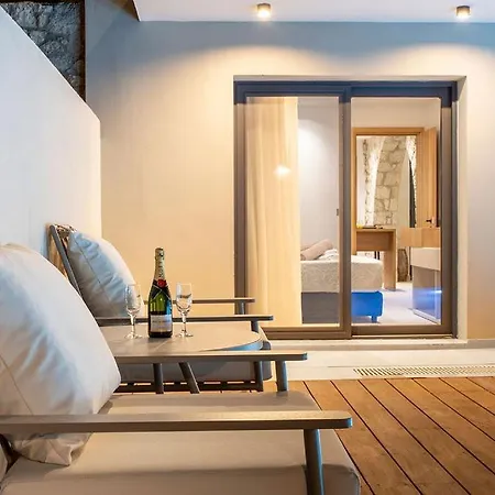 Kallithea Luxury Villas -Poseidon- וילה